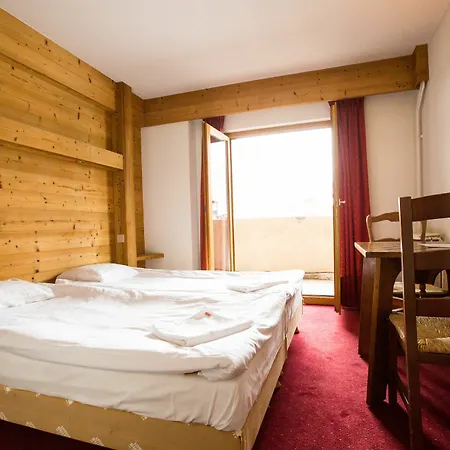 Hotel Langley Grand Nord 2*
